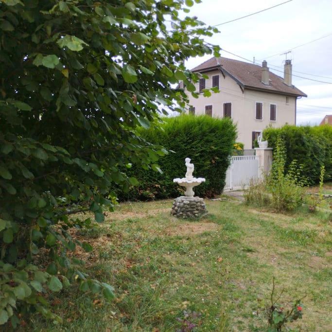 Appartement Verdoyant Au Bord Du Lac Leman Entre Evian Et Thonon Dans Une Villa Publier Екстериор снимка