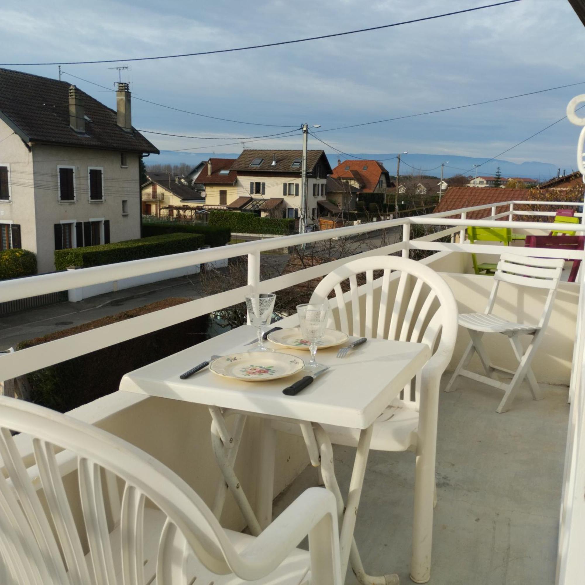 Appartement Verdoyant Au Bord Du Lac Leman Entre Evian Et Thonon Dans Une Villa Publier Екстериор снимка