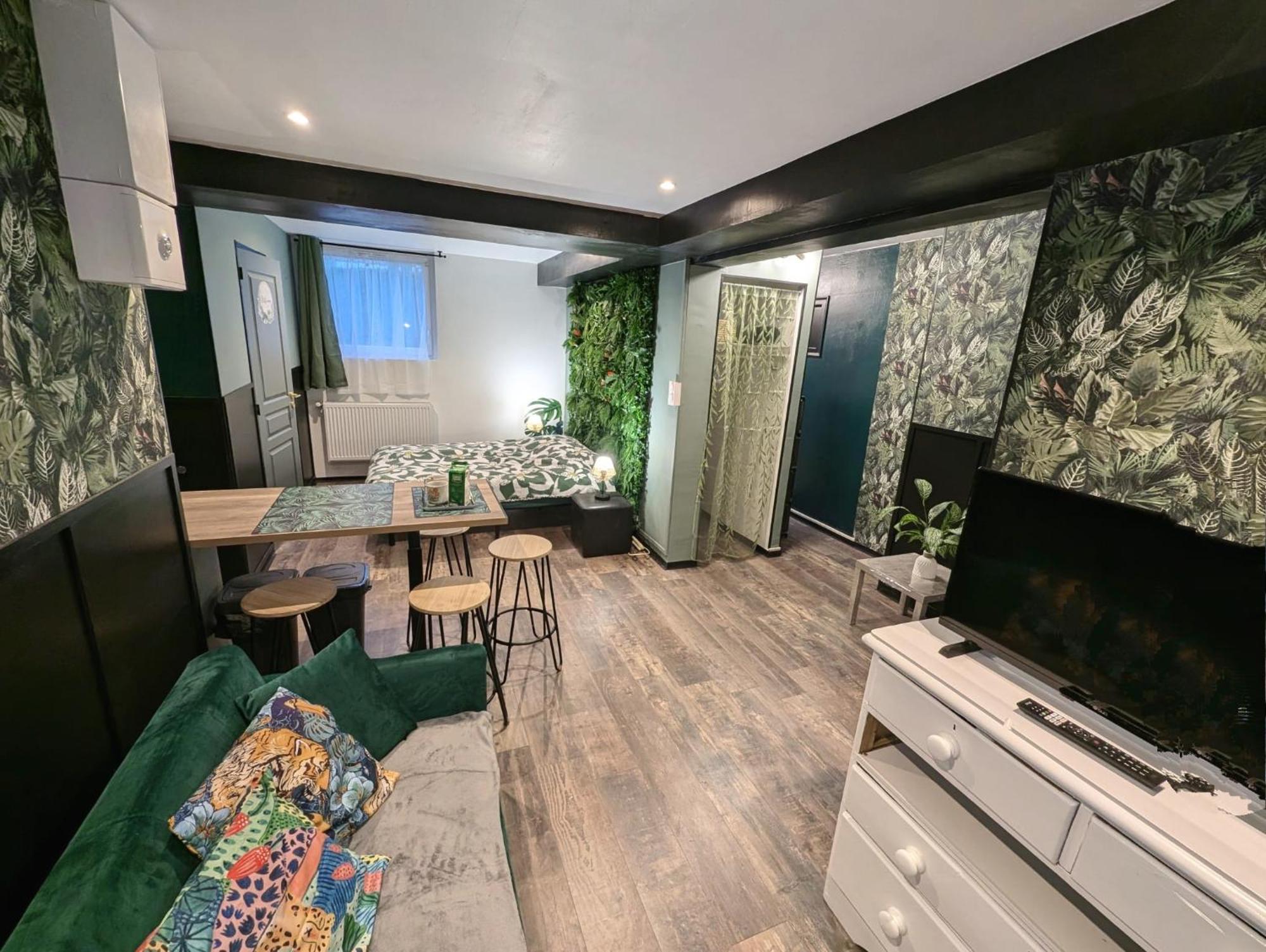 Appartement Verdoyant Au Bord Du Lac Leman Entre Evian Et Thonon Dans Une Villa Publier Екстериор снимка