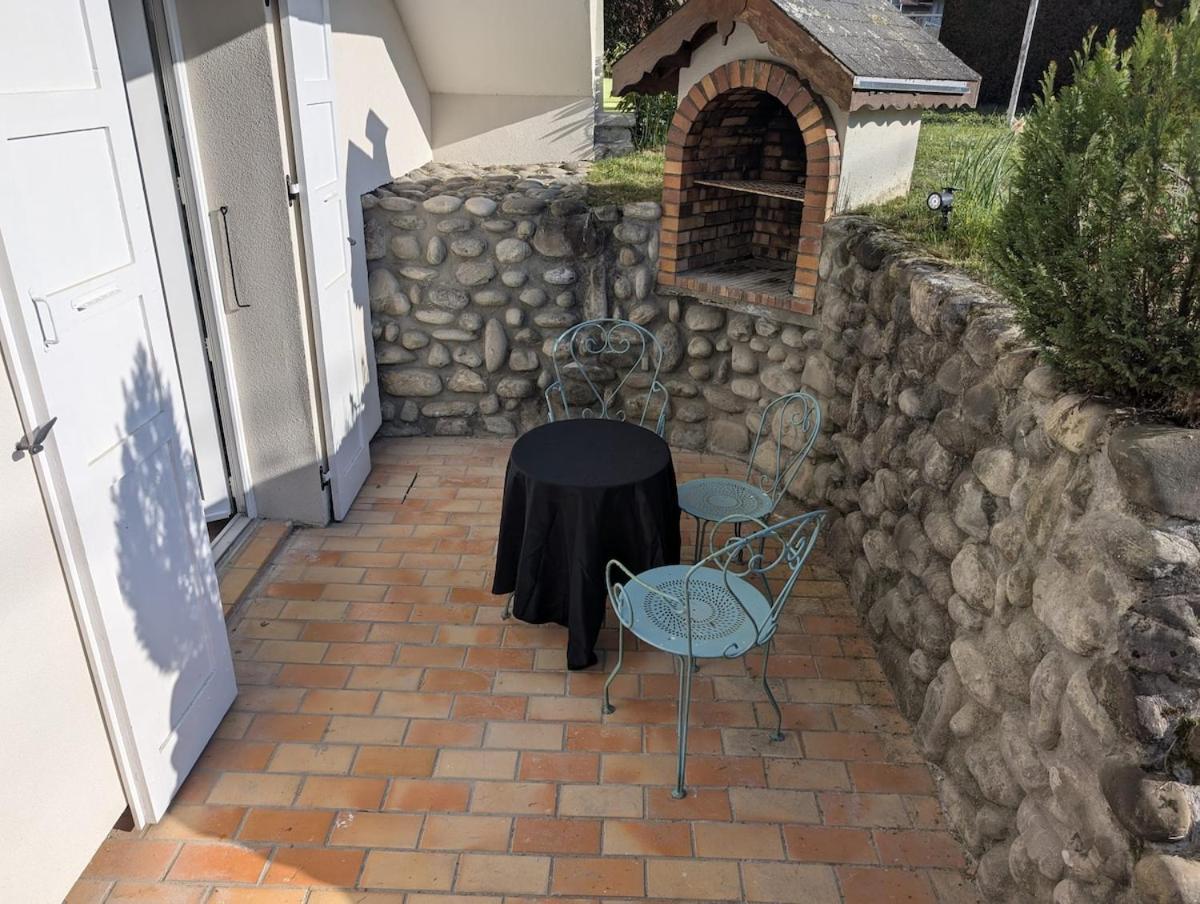 Appartement Verdoyant Au Bord Du Lac Leman Entre Evian Et Thonon Dans Une Villa Publier Екстериор снимка